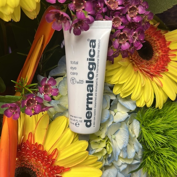 Exp 09 2020 Dermalogica Total Eye Care 0.15 do oz, 15ml, SPF 15 - Picture 4 of 6